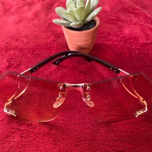 Butterfly shaped sunglasses